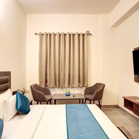 Hotel Elite Grand Noida Exterior photo