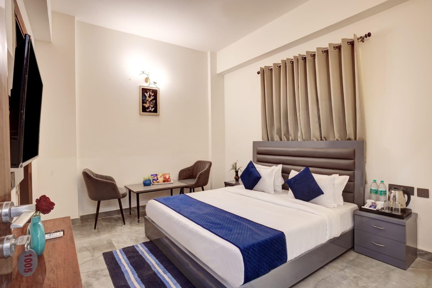 Hotel Elite Grand Noida Exterior photo