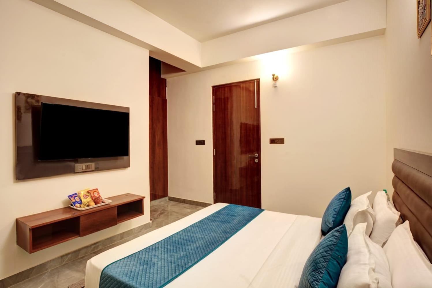 Hotel Elite Grand Noida Exterior photo