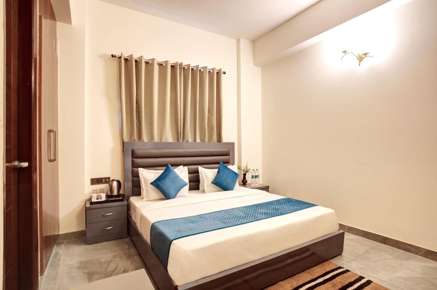 Hotel Elite Grand Noida Exterior photo