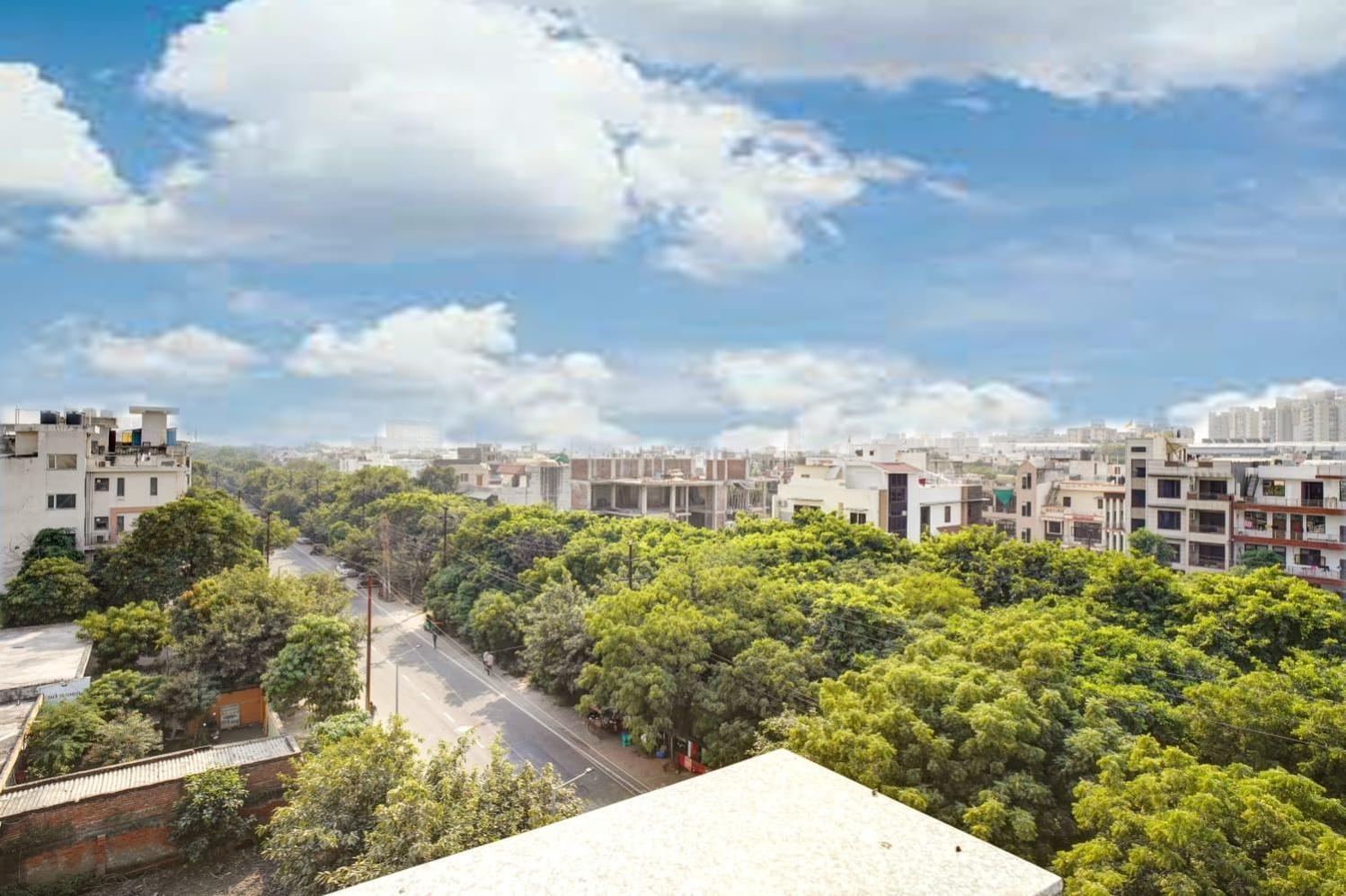 Hotel Elite Grand Noida Exterior photo