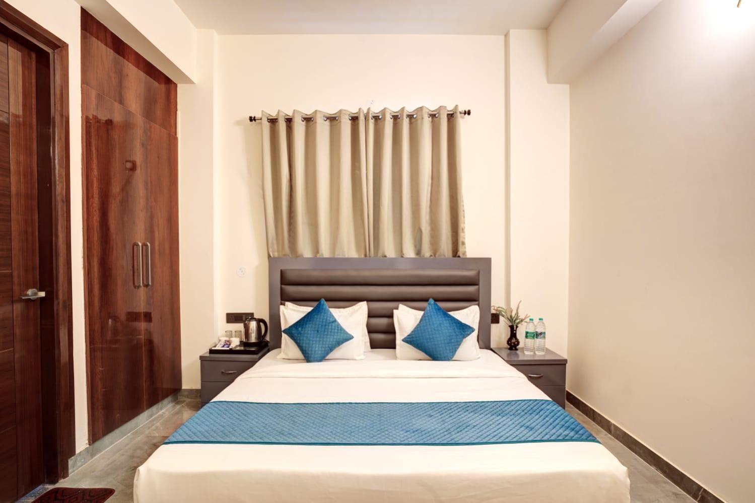 Hotel Elite Grand Noida Exterior photo