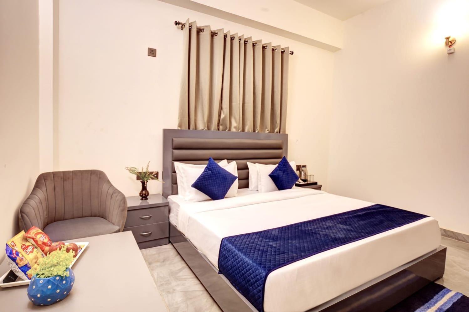 Hotel Elite Grand Noida Exterior photo