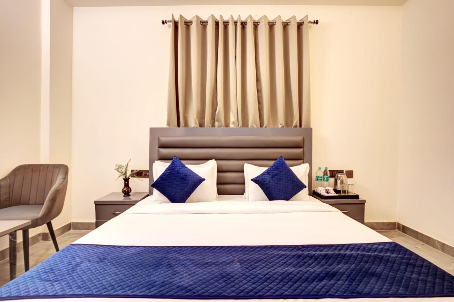 Hotel Elite Grand Noida Exterior photo