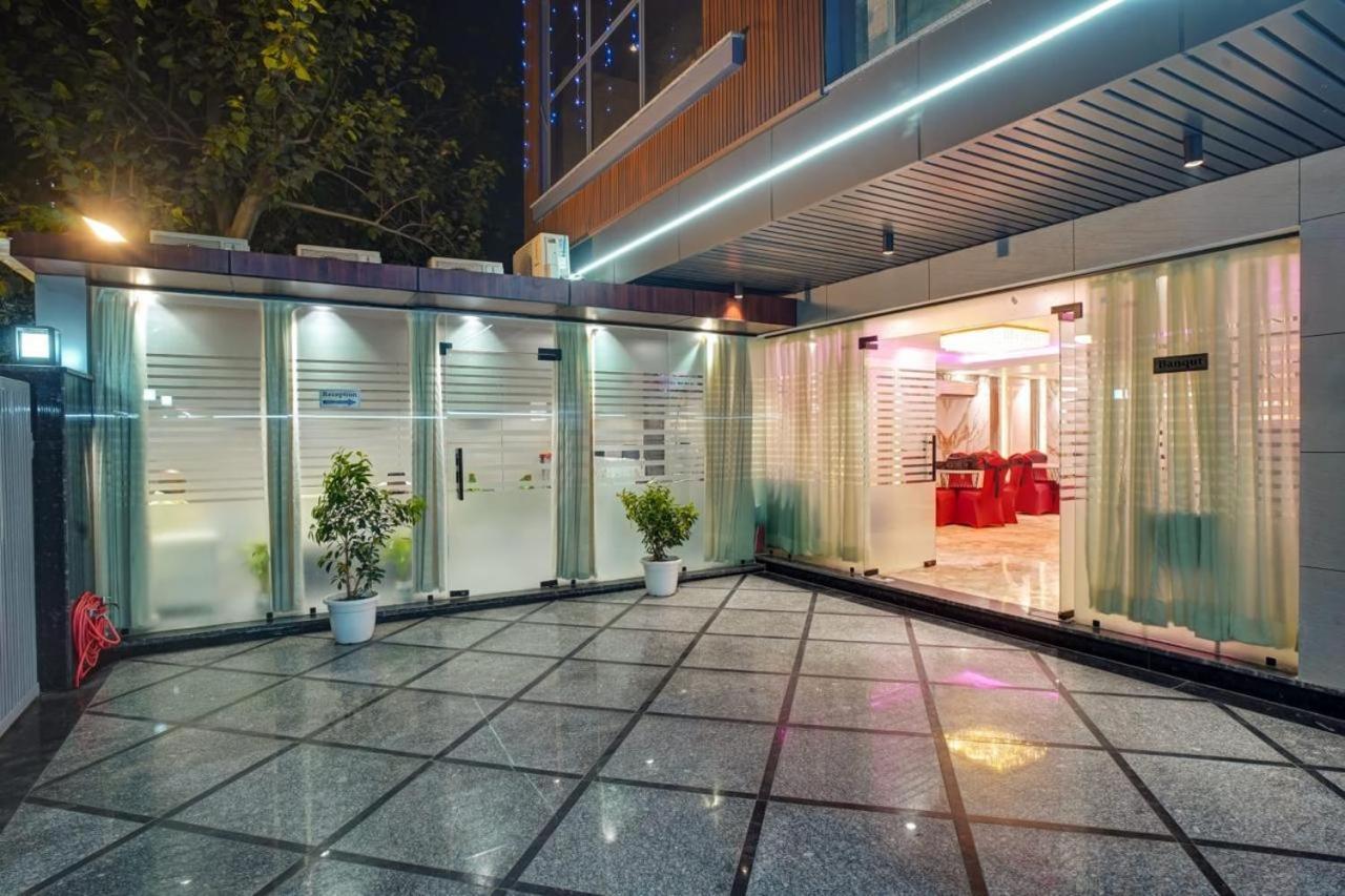 Hotel Elite Grand Noida Exterior photo